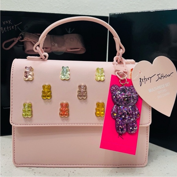 🆕🧸Betsey Johnson Gummy Bear Convertible Blush Handbag With Charm NWT - Picture 4 of 12